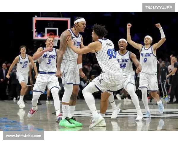 魔术班凯罗27+15+6加时险胜篮网，全面数据展示领袖能力